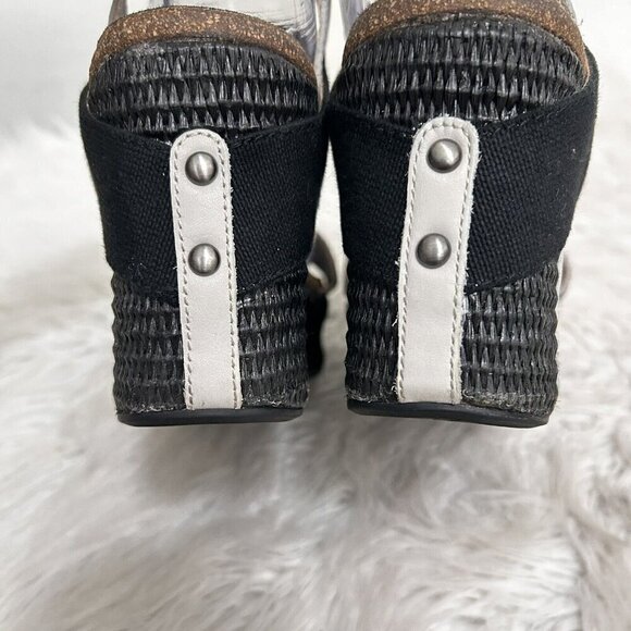 OTBT Bushnell Black White Leather Ankle Strap Textile Platform Wedge Sandal 9.5M - Picture 10 of 10